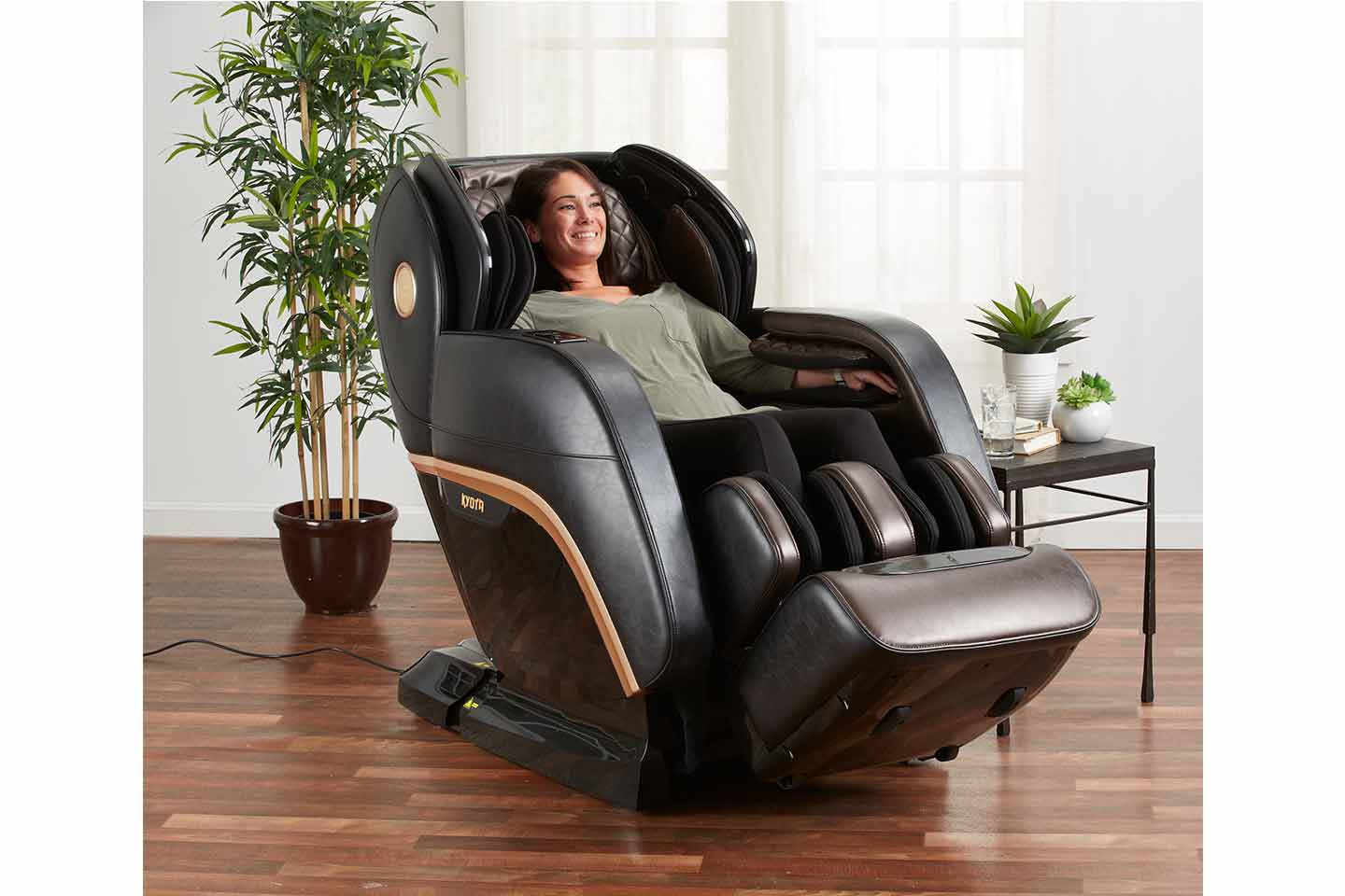 Kyota Kokoro M888 4D Massage Chair Certified Pre-Owned